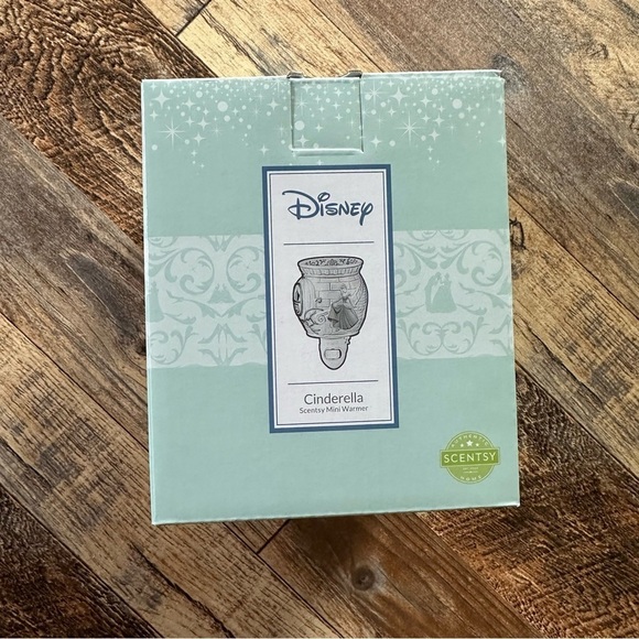 Cinderella Scentsy Mini Warmer NIB - New in Box | Disney - Picture 6 of 10